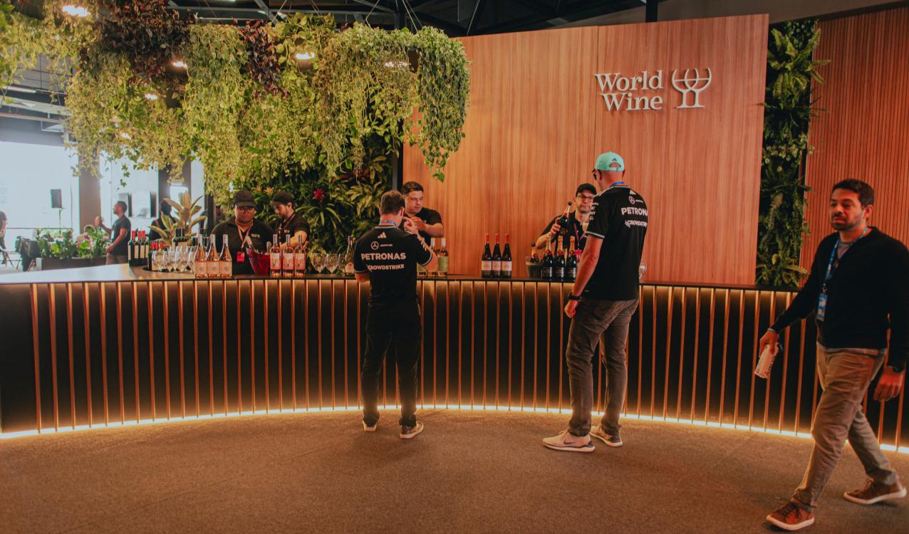 Bar do Grand Prix Club VIP Lounge